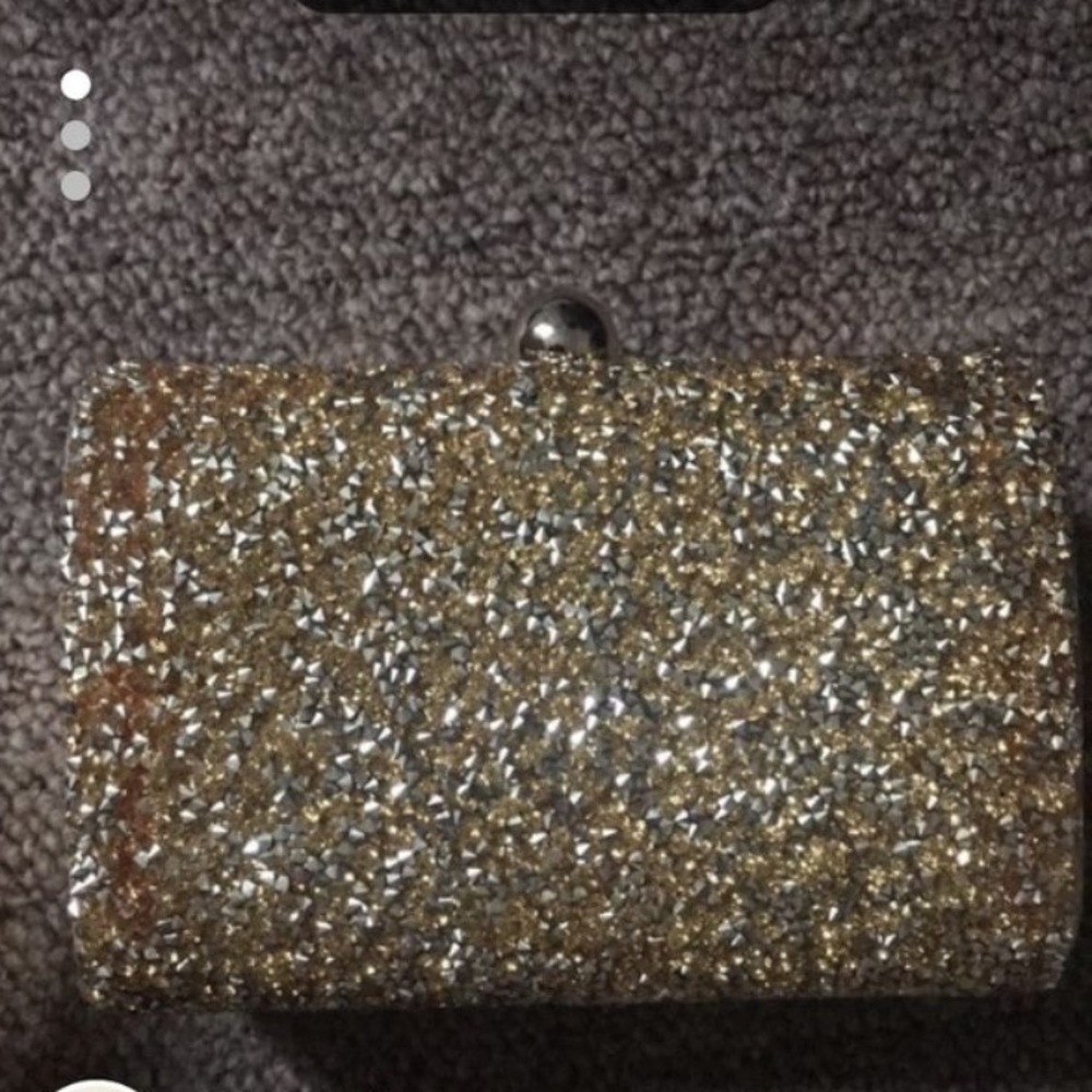 Gold clutch